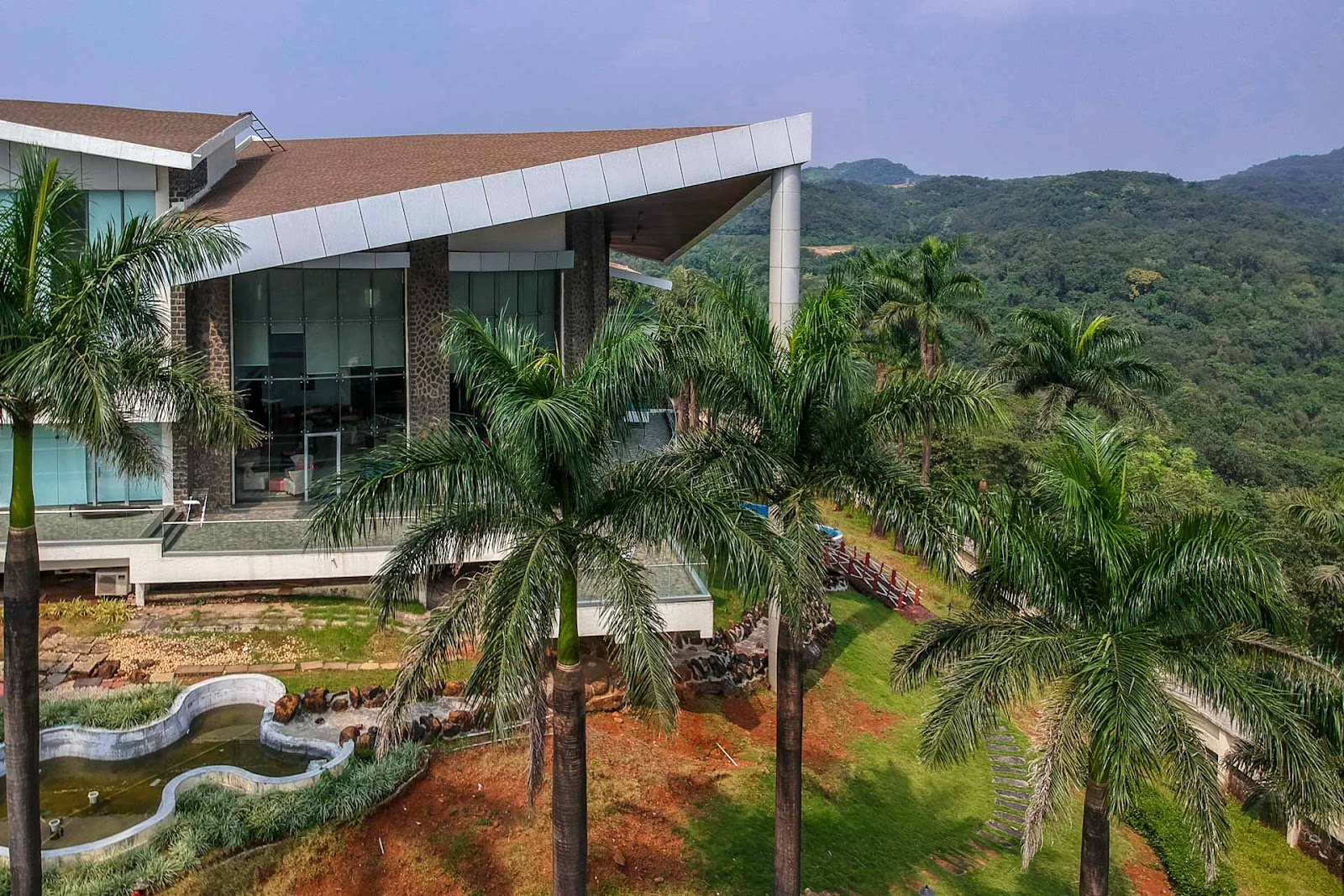 StayVista at Emerald Acres | Holiday Home with Swimming Pool in Lonavala
