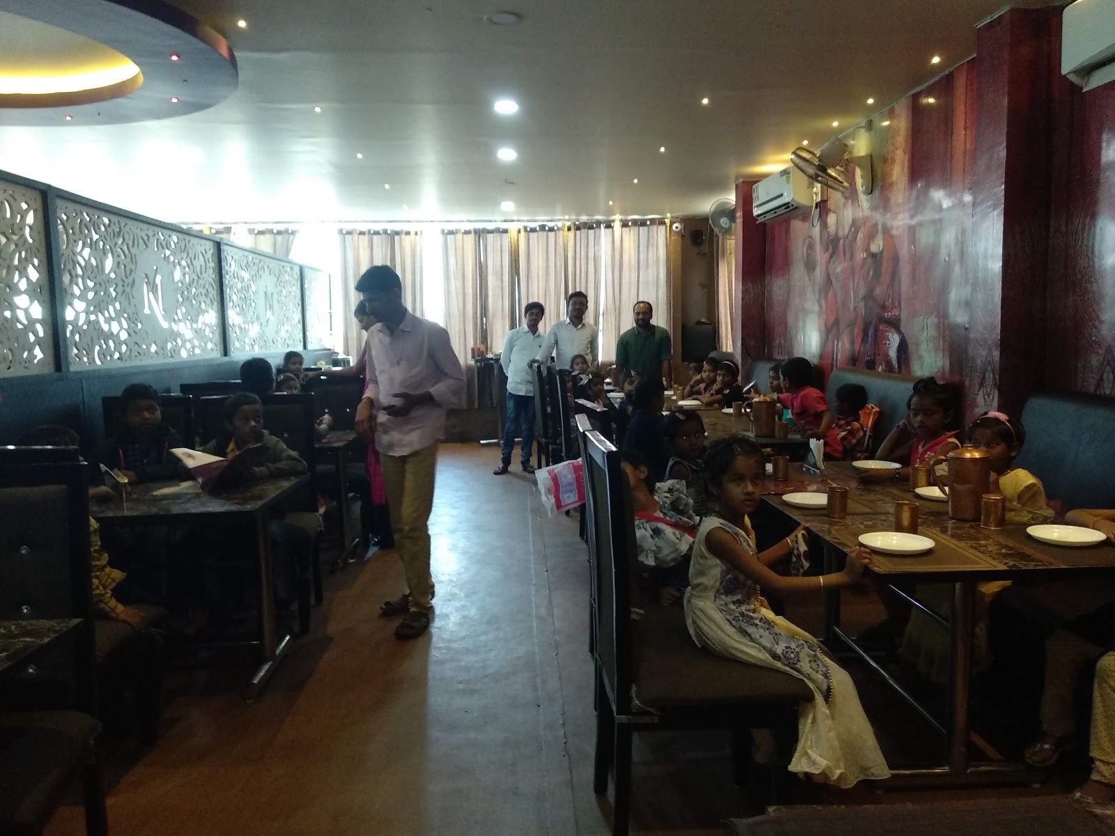 Sri Sai Mom's Kitchen Restaurant, Adilabad