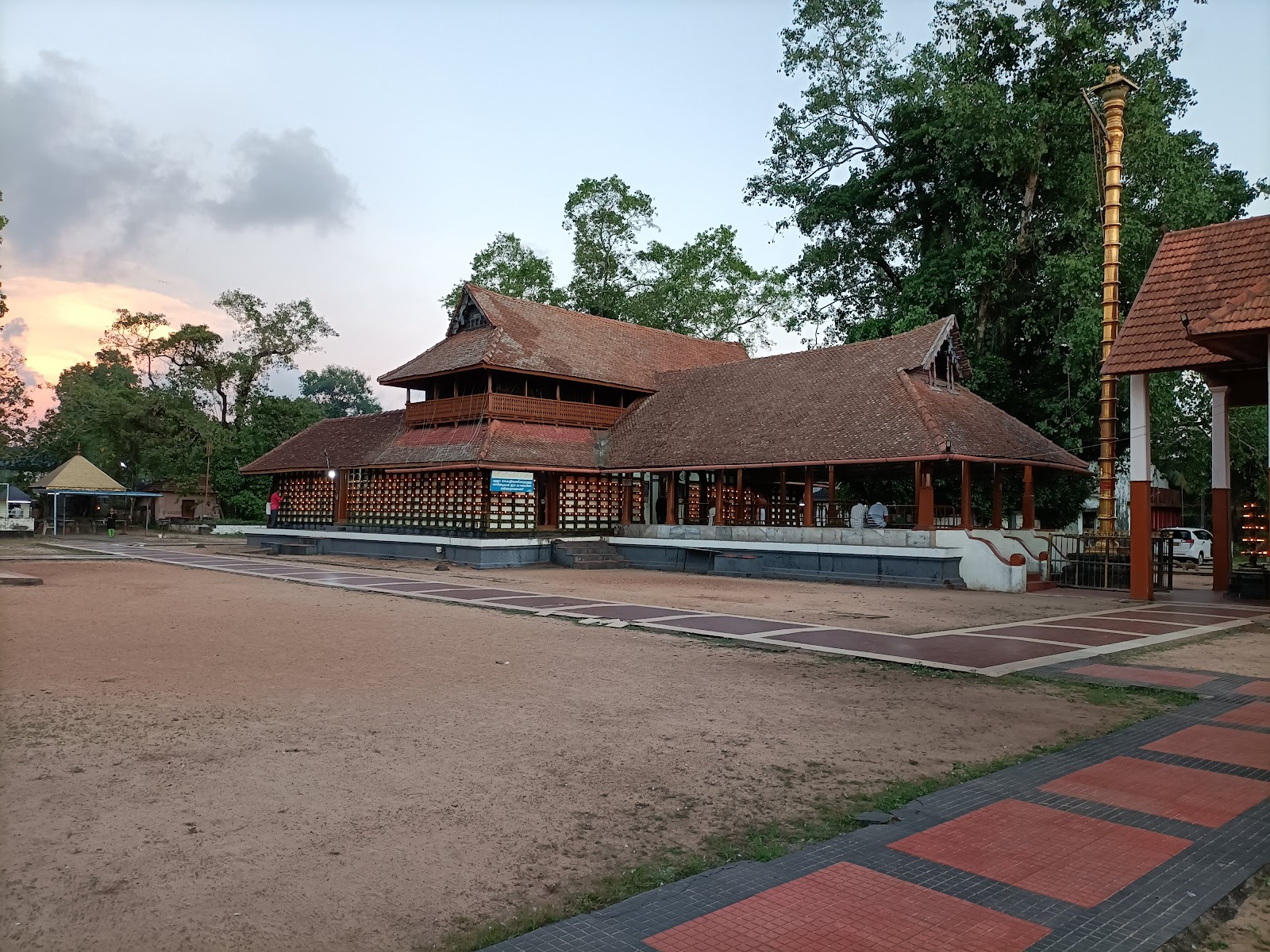 Mullakkal Rajarajeswari Temple