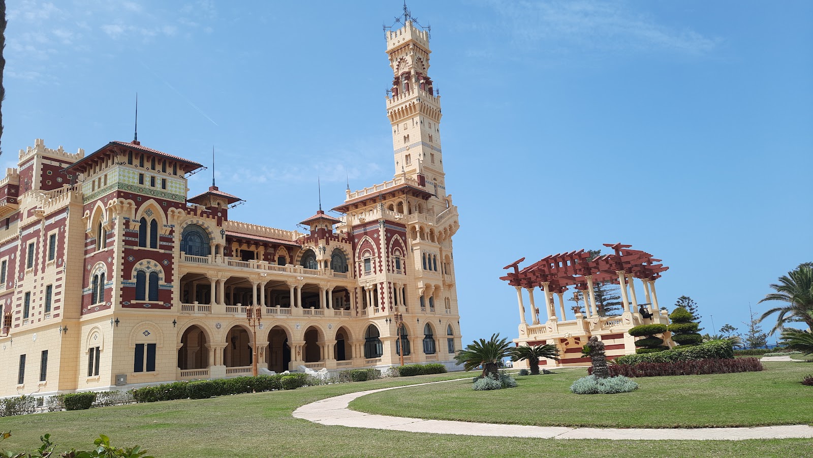 Al-Montaza Palace Gardens