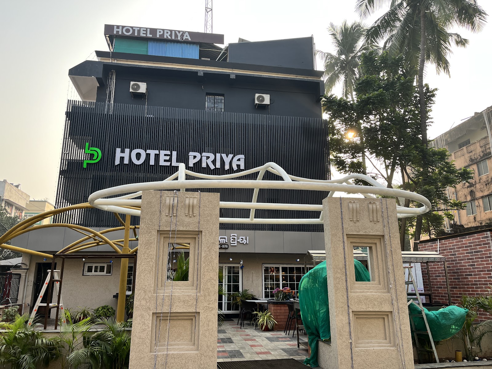 Hotel Priya