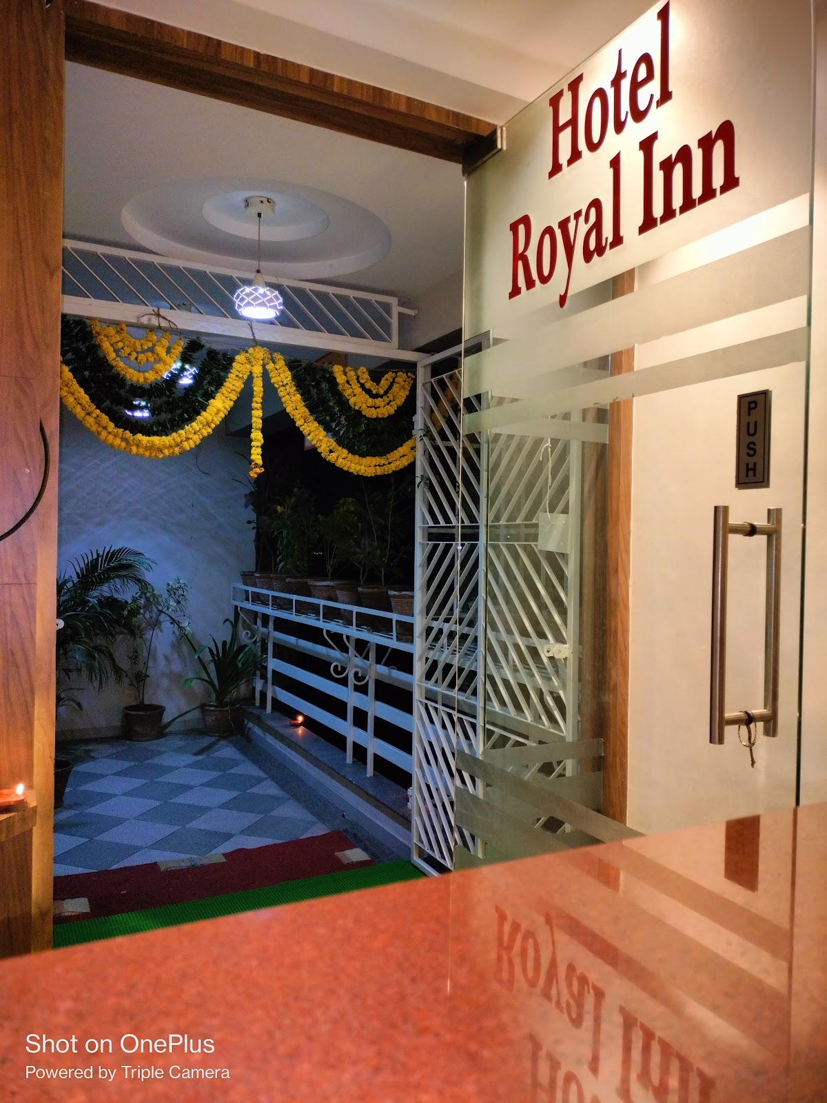 HOTEL ROYAL INN ANAND