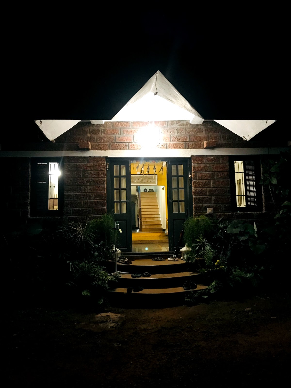 Atithi Parinay Exclusive Boutique Homestay, on a farm, Near Aare-Ware Beach
