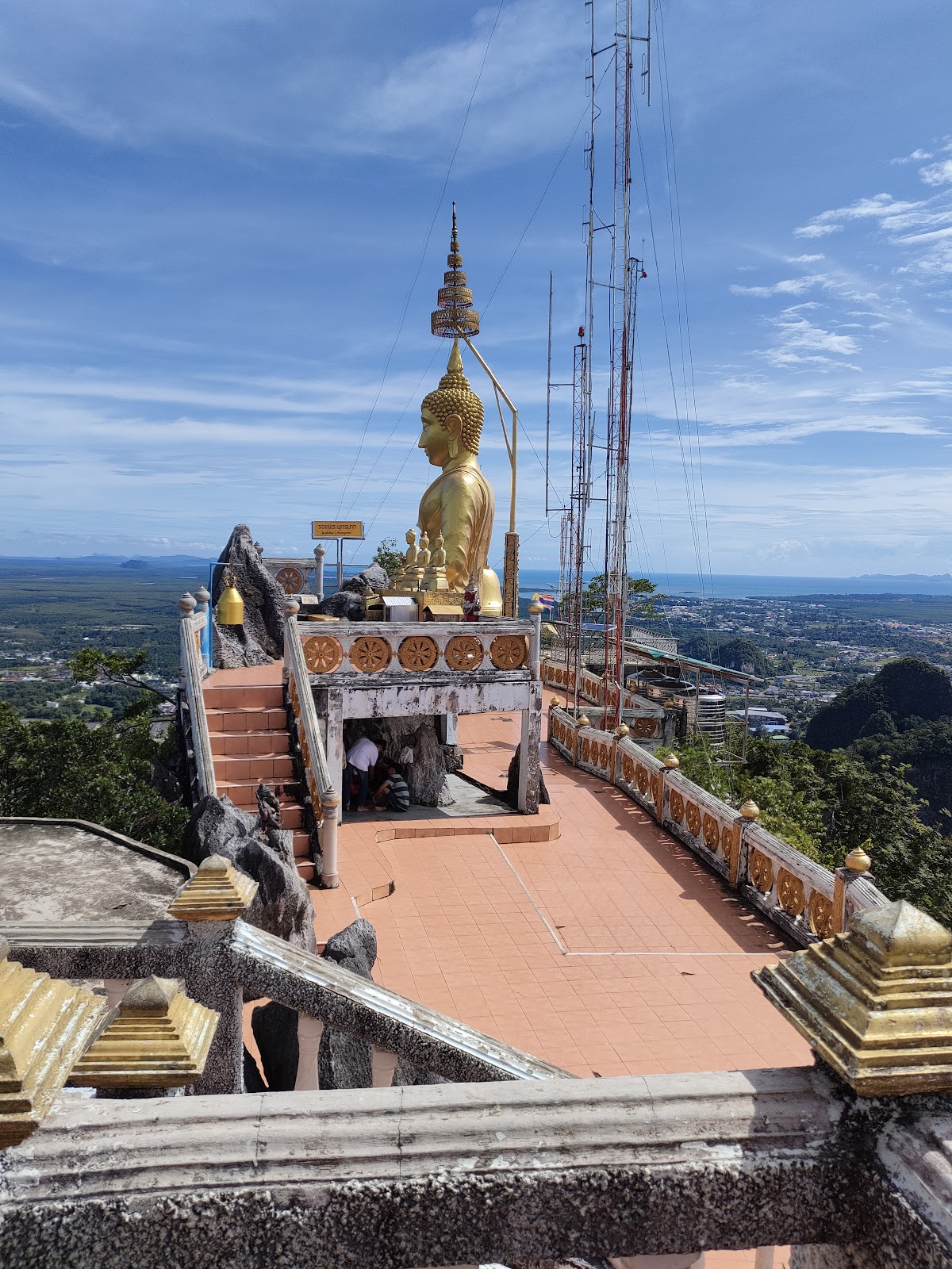 Wat Tham Suea