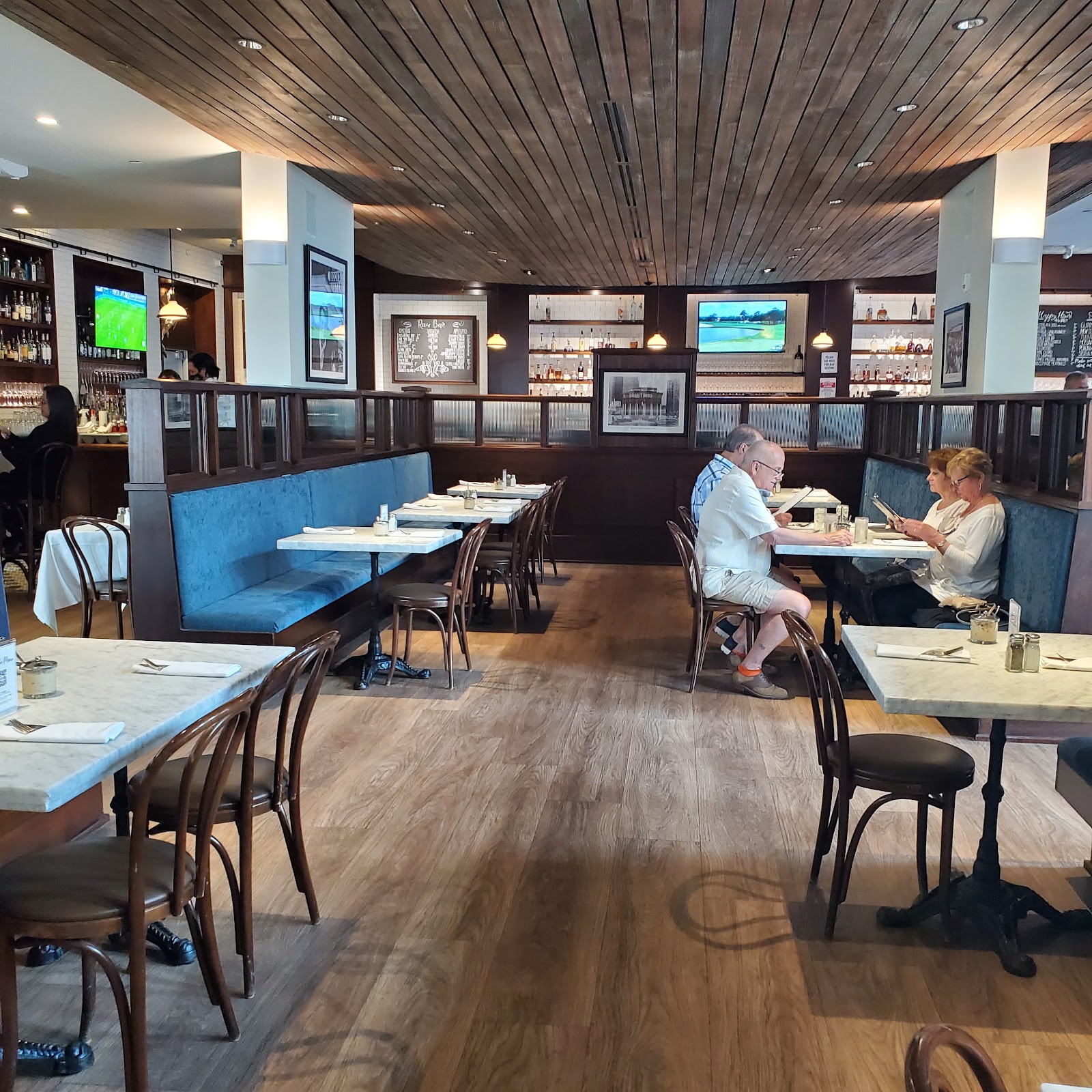Dock's Oyster House
