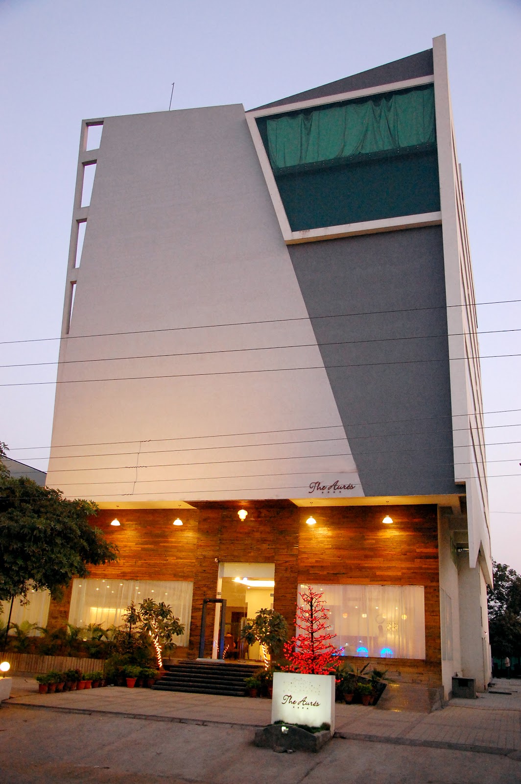 The Aures Hotel & Banquets