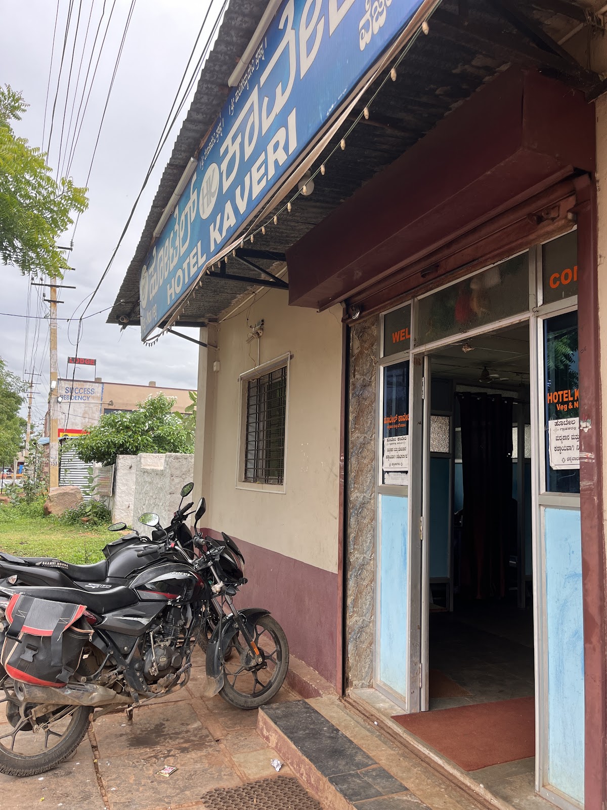 Kaveri Veg and Non-Veg Restaurant