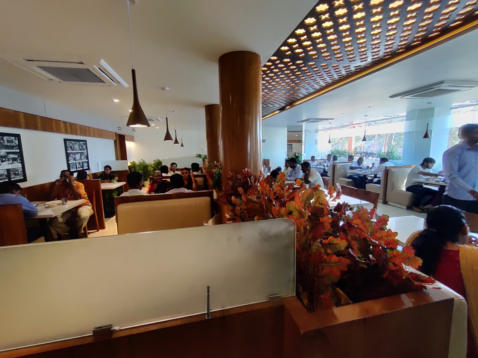 KAMAT Annaleela - Pure Vegetarian Restaurant