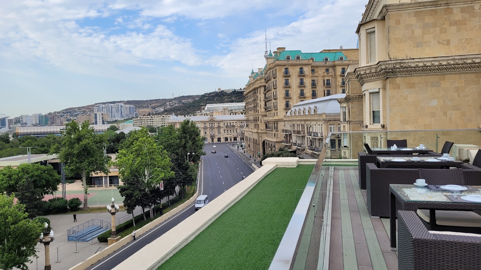 PROMENADE HOTEL