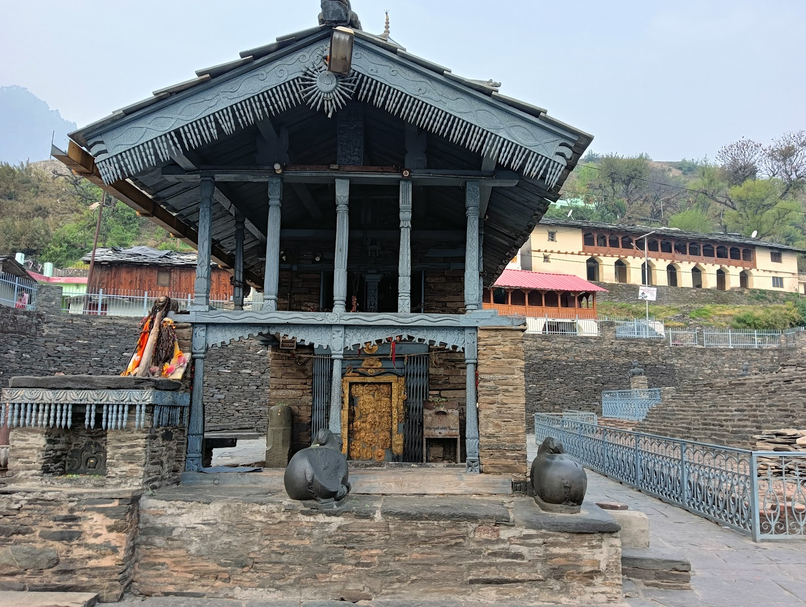 Lakha Mandal Shiv Temple