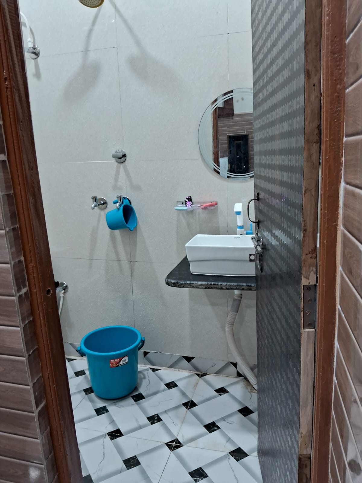 Shri Radha Nikunj Guest House