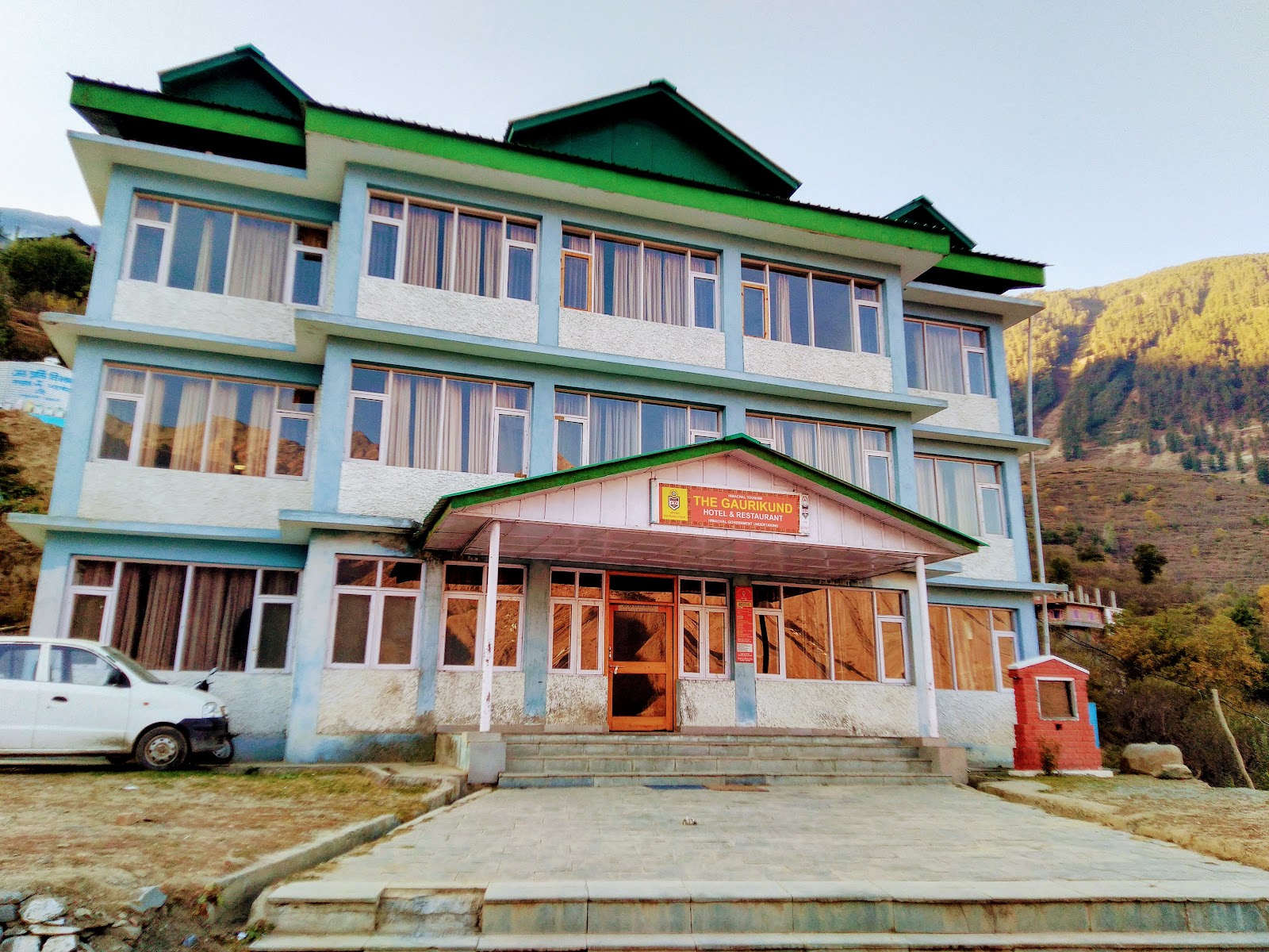 THE GAURIKUND HOTEL