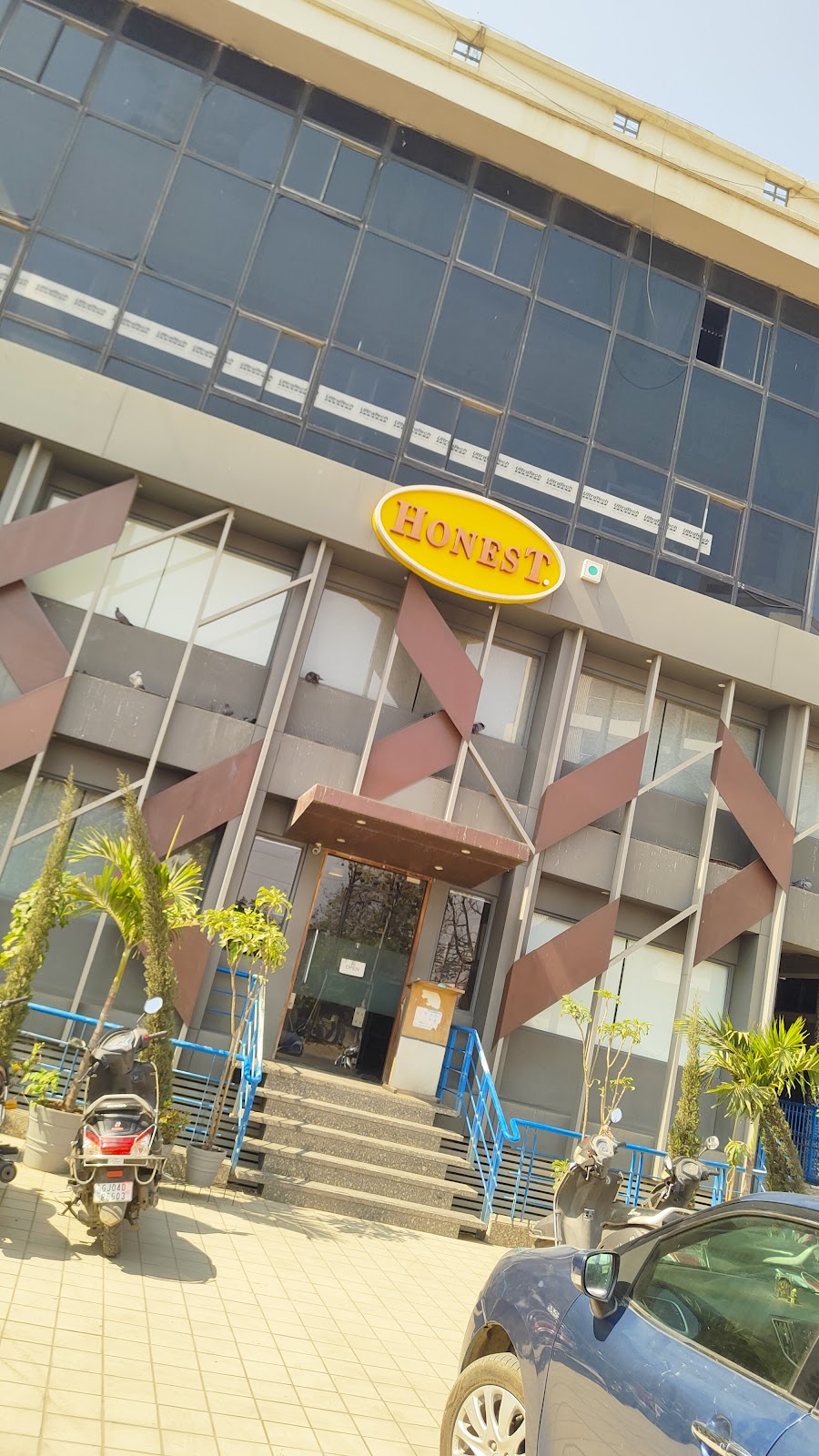 Honest Restaurant
