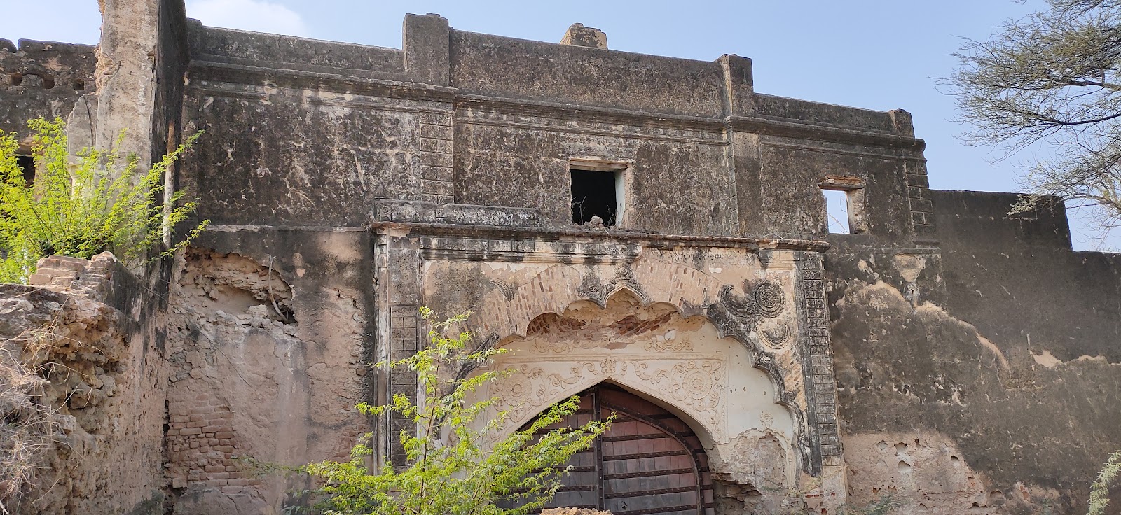 Loharu Fort