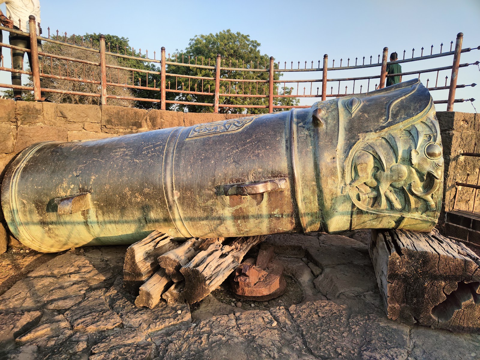 Malik-E-Maidan Cannon