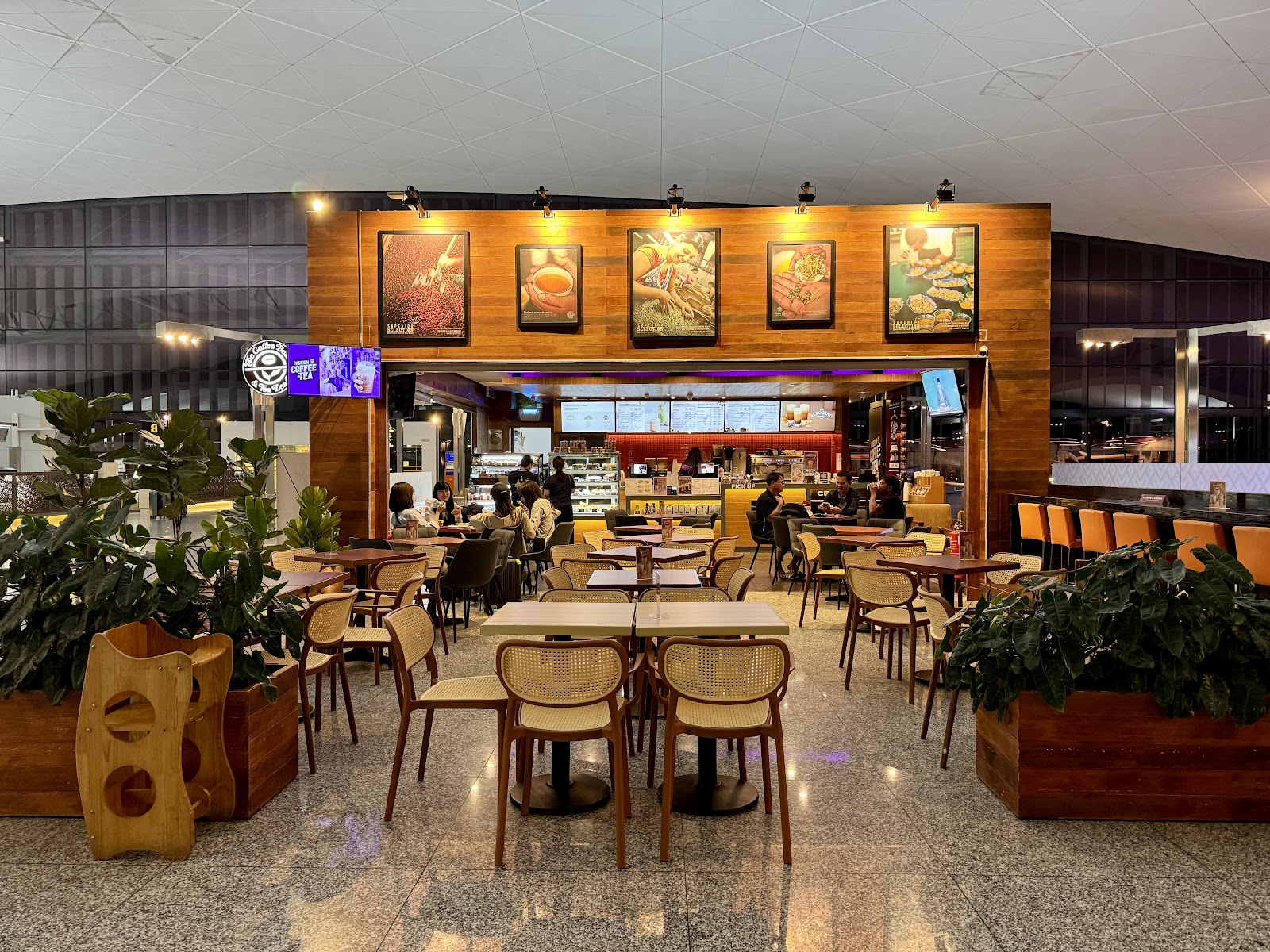 The Coffee Bean & Tea Leaf - Brunei International Airport