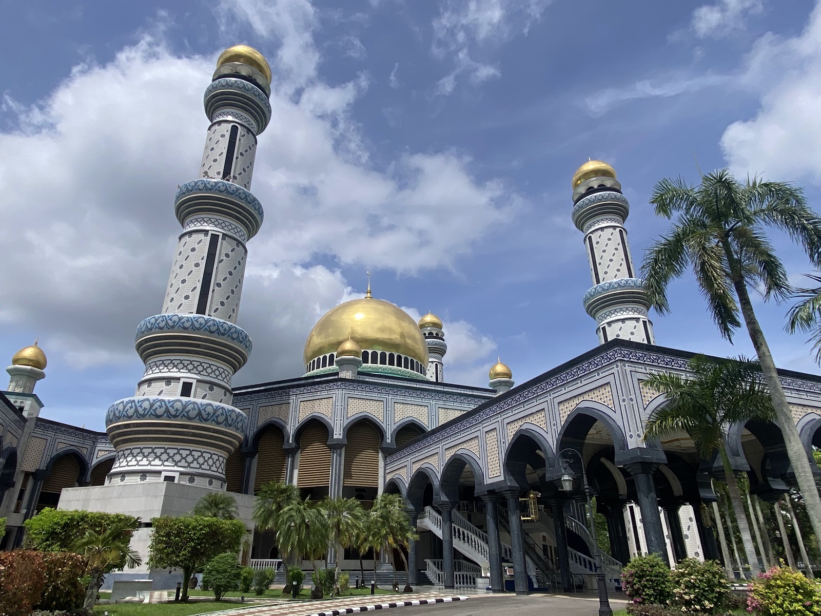 Jame' Asr Hassanil Bolkiah Mosque