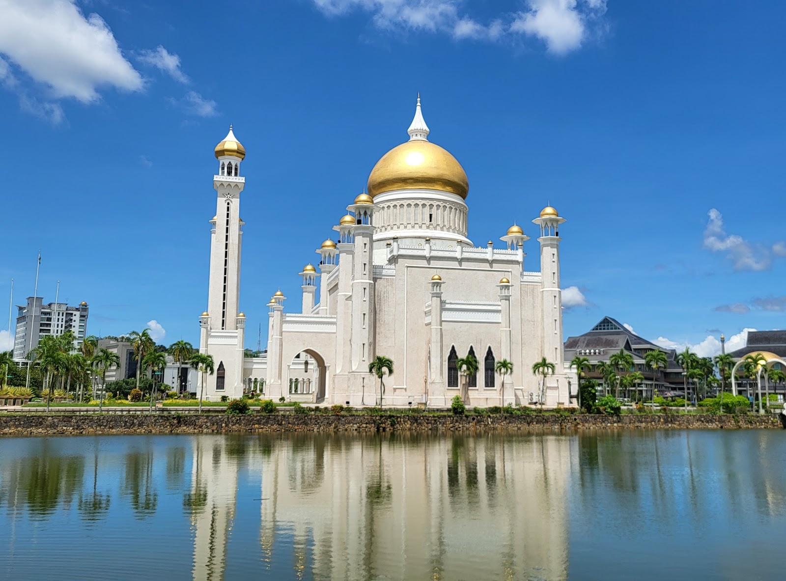 Omar Ali Saifuddien Mosque