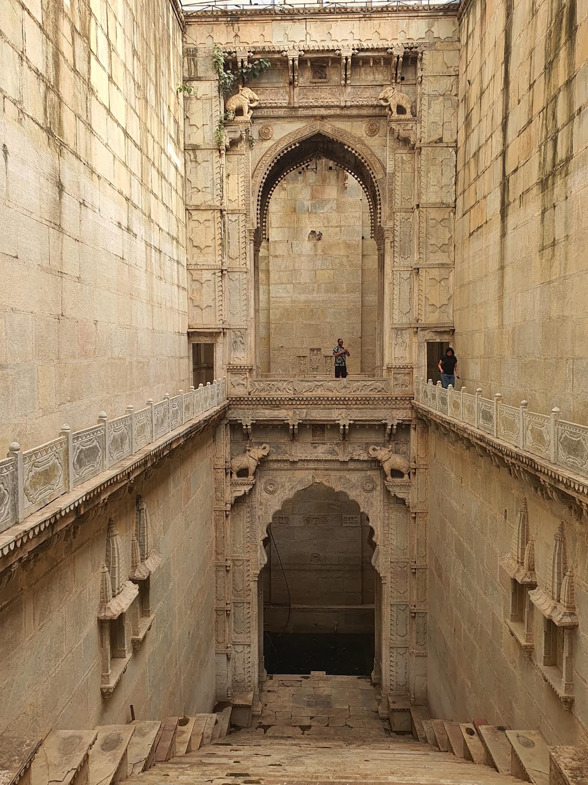 Raniji Ki Baori
