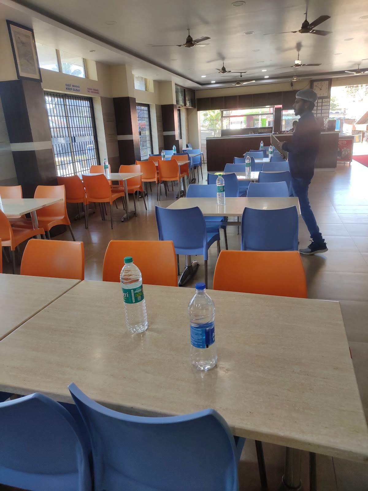 Le Grand Restaurant