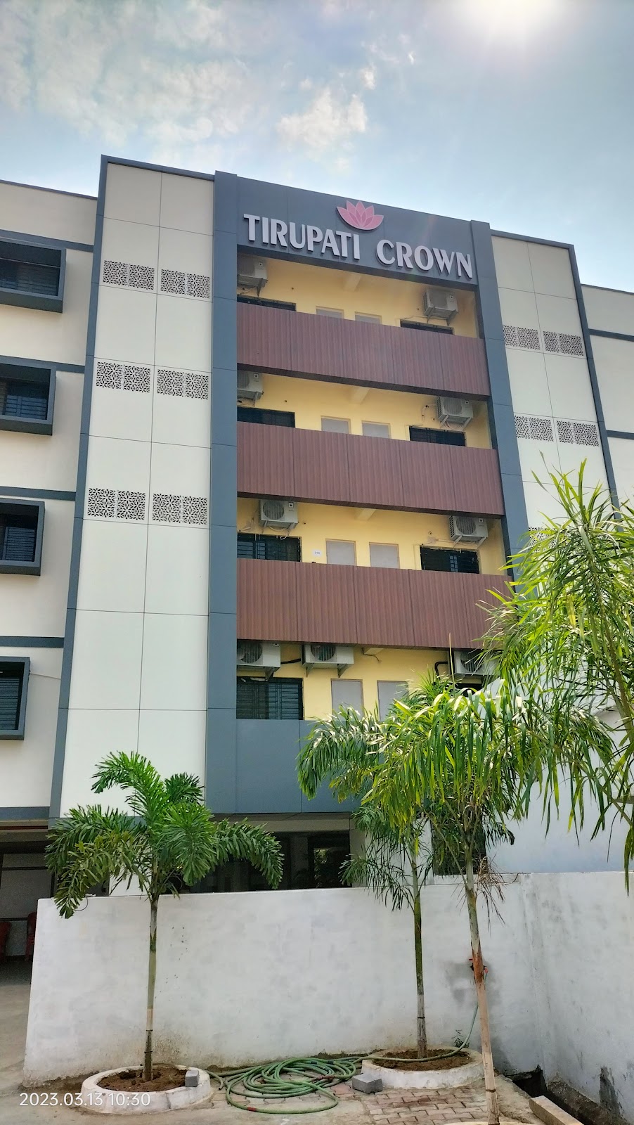 Hotel tirupati crown