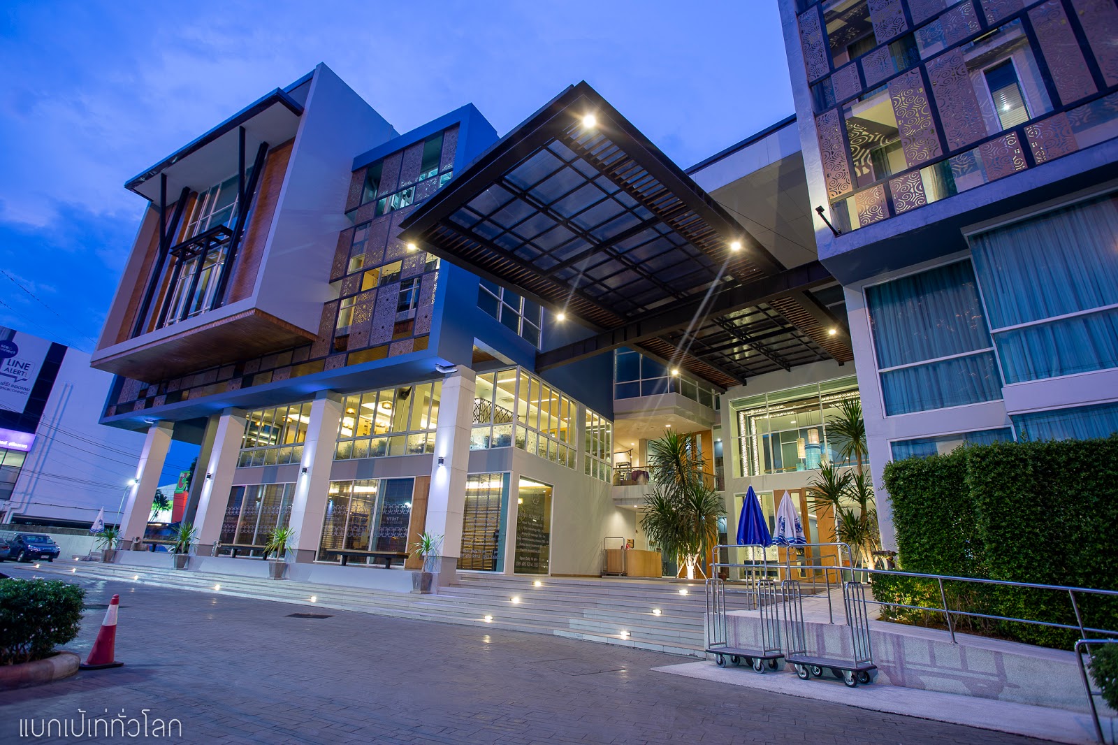 Grand Vista Hotel