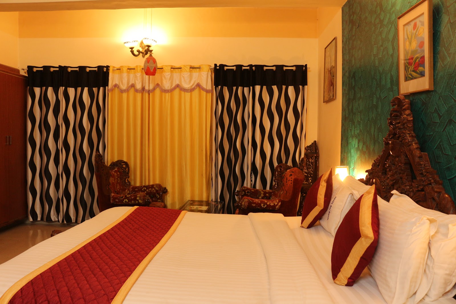 Hotel Rajmahal
