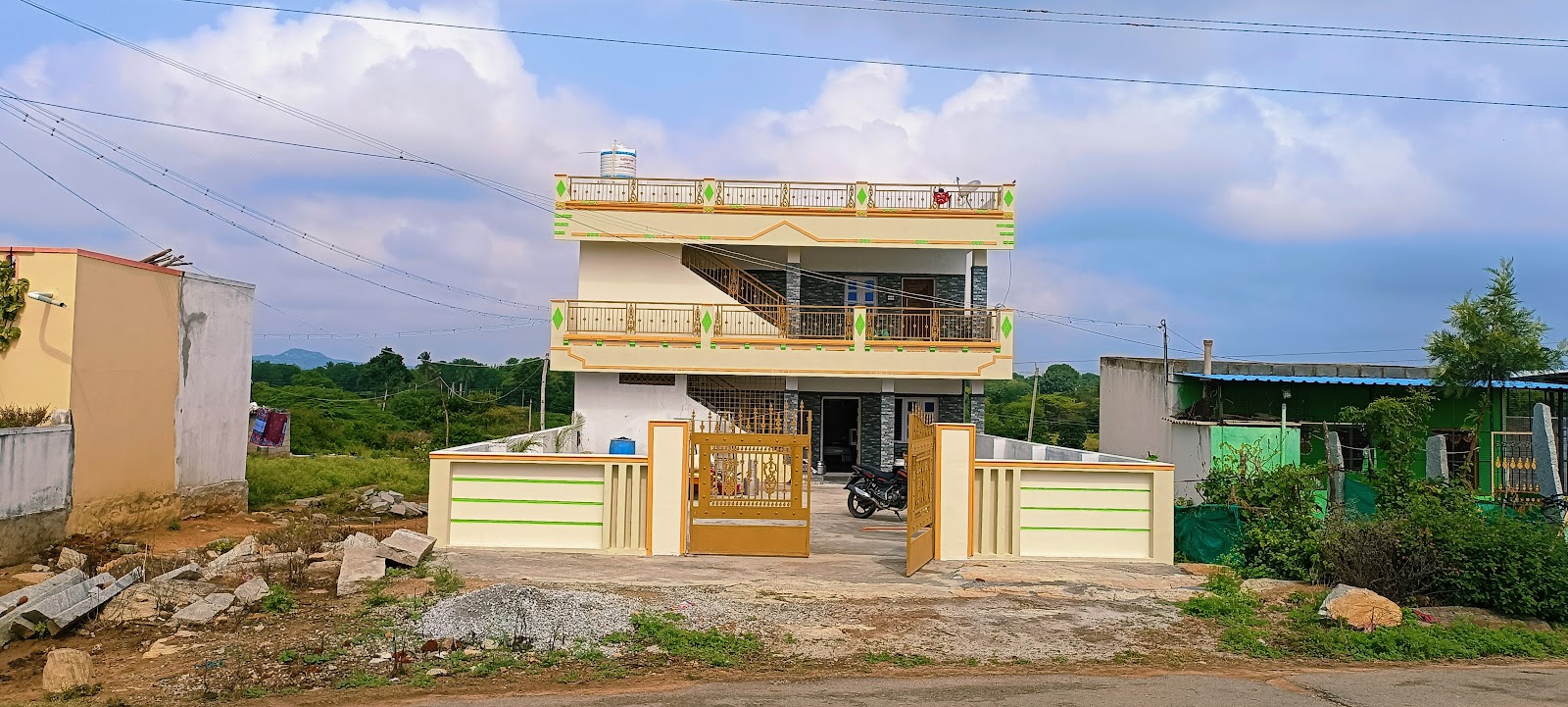 LNR RESIDENCY