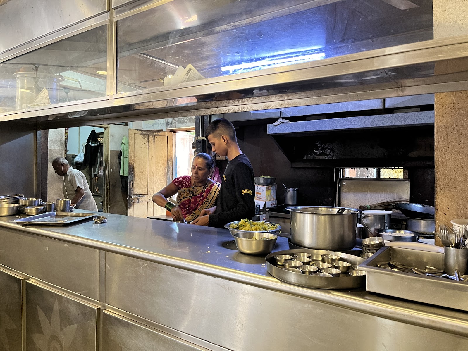 New Grand Restaurant