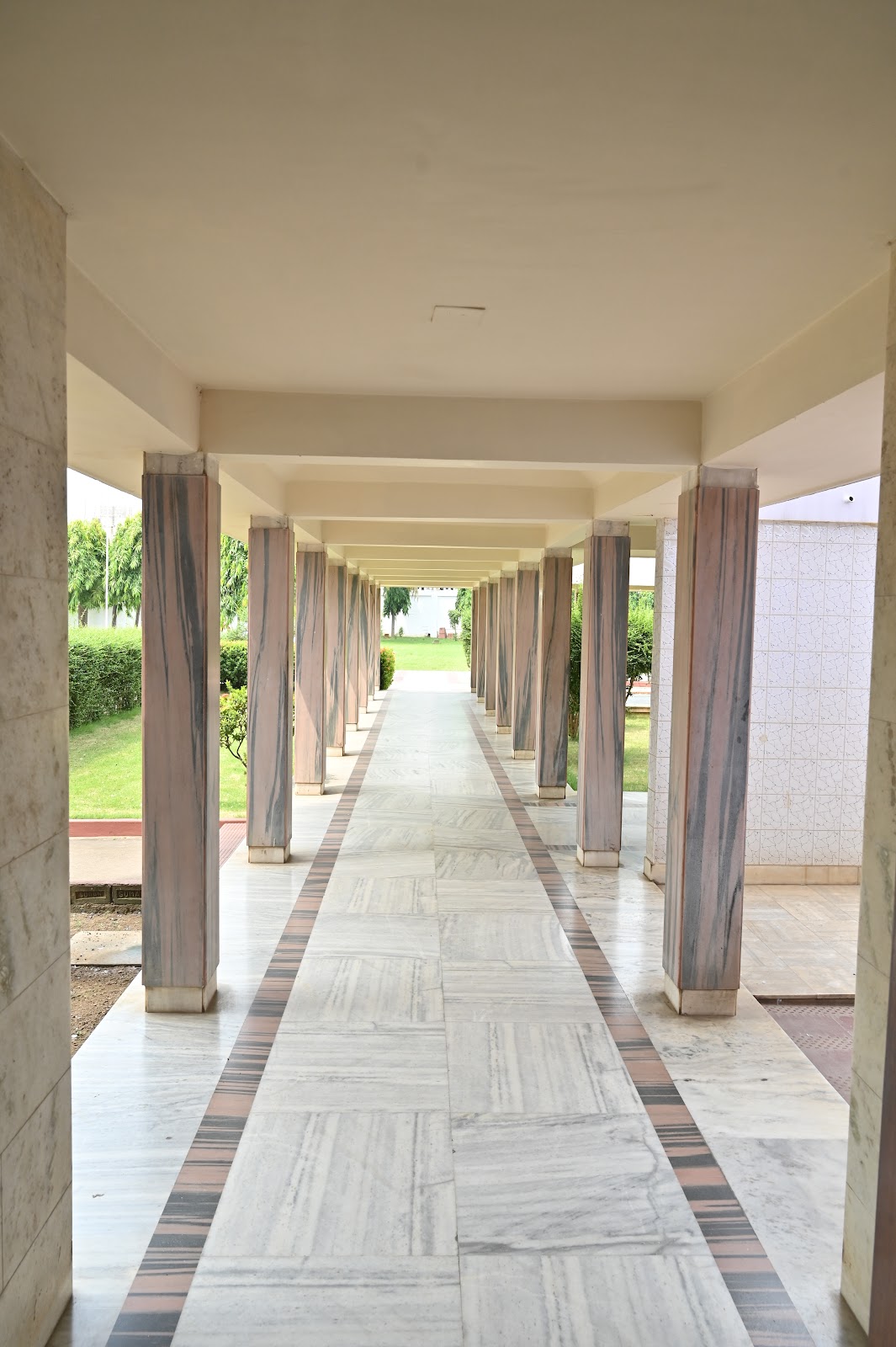 Hotel Akbari