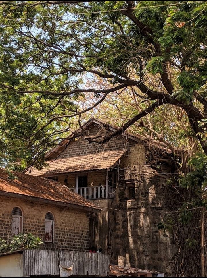 Dahanu Fort