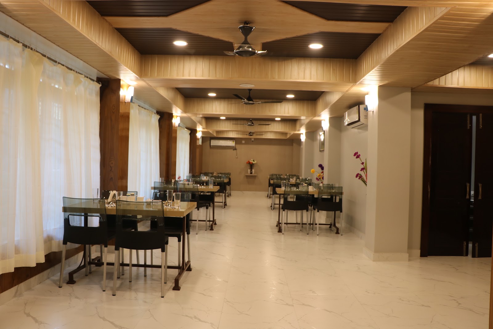 Mama's Kitchen & Restaurant