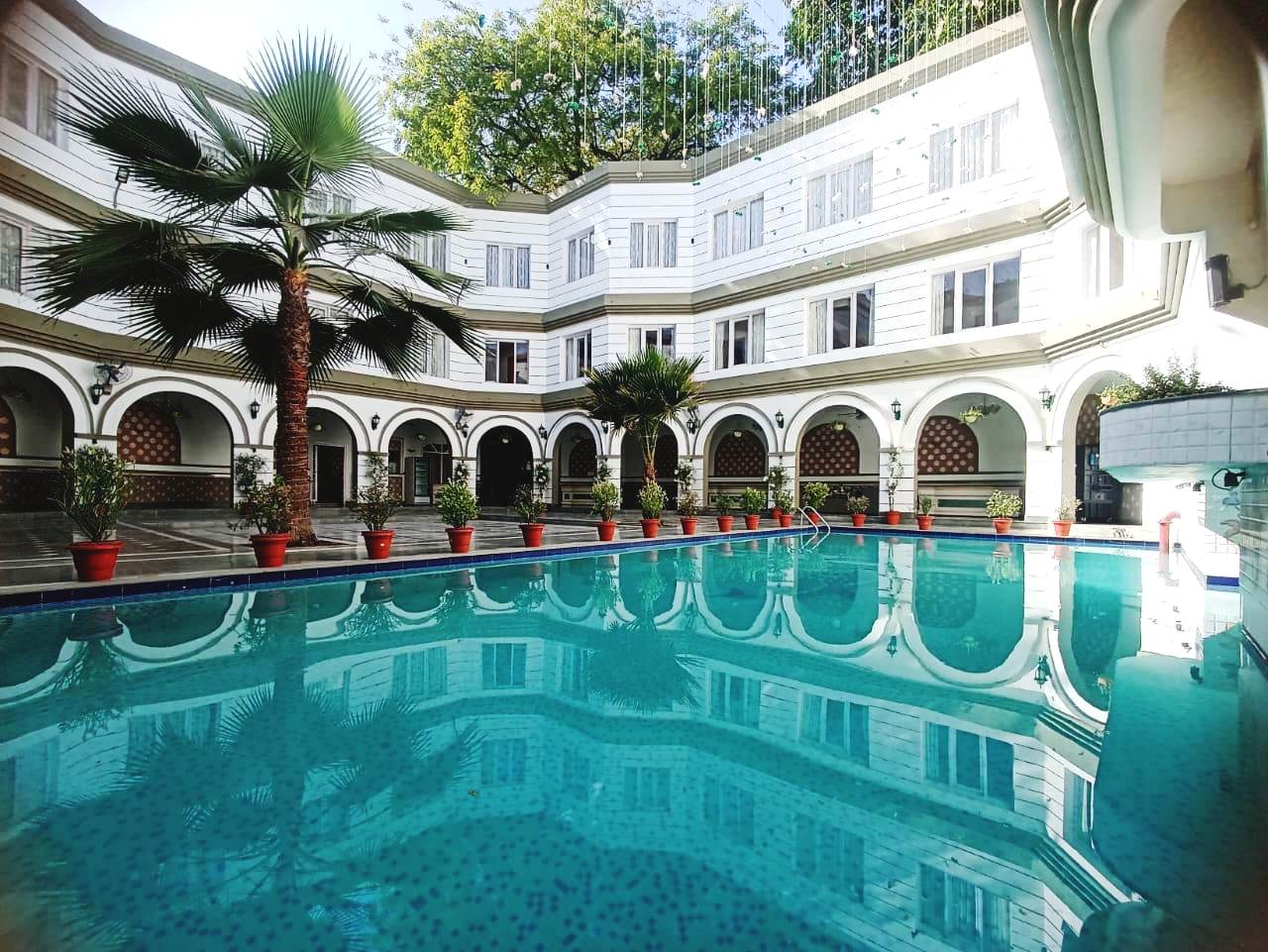 Grand Continental Hotel