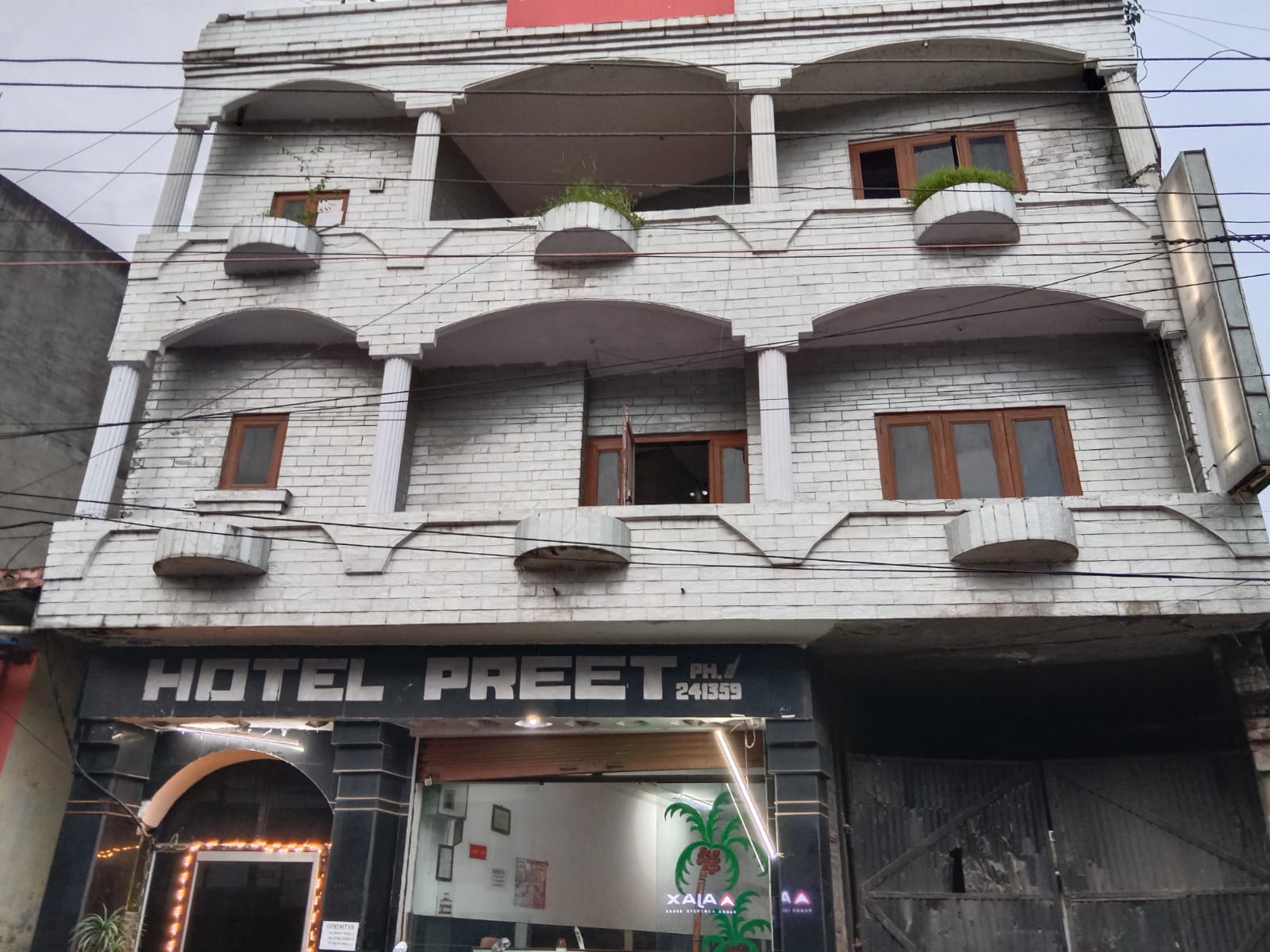 Hotel Preet