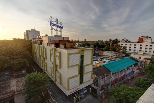 PRINCE GARDENS HOTEL