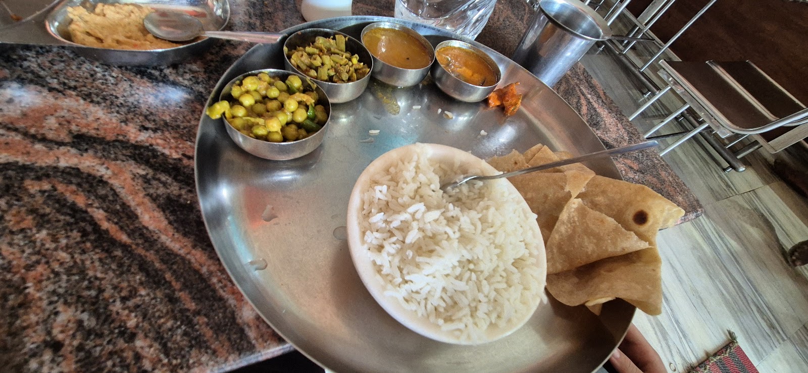SHREE KRISHNA BHAVAN HOTEL