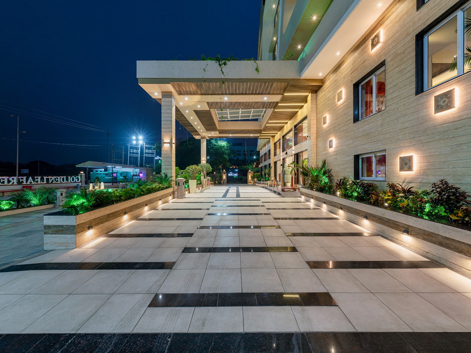 Golden Leaf Resort