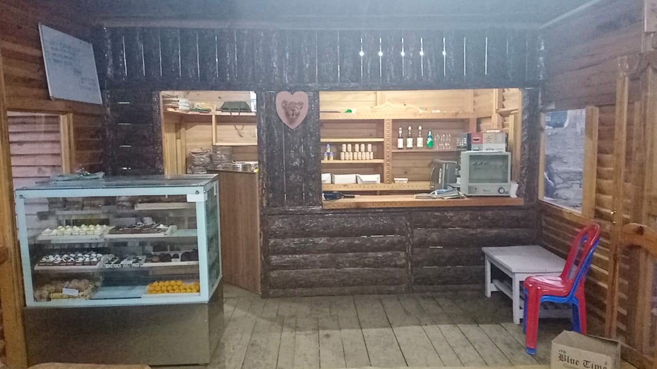 Flying Dragon Cafeteria