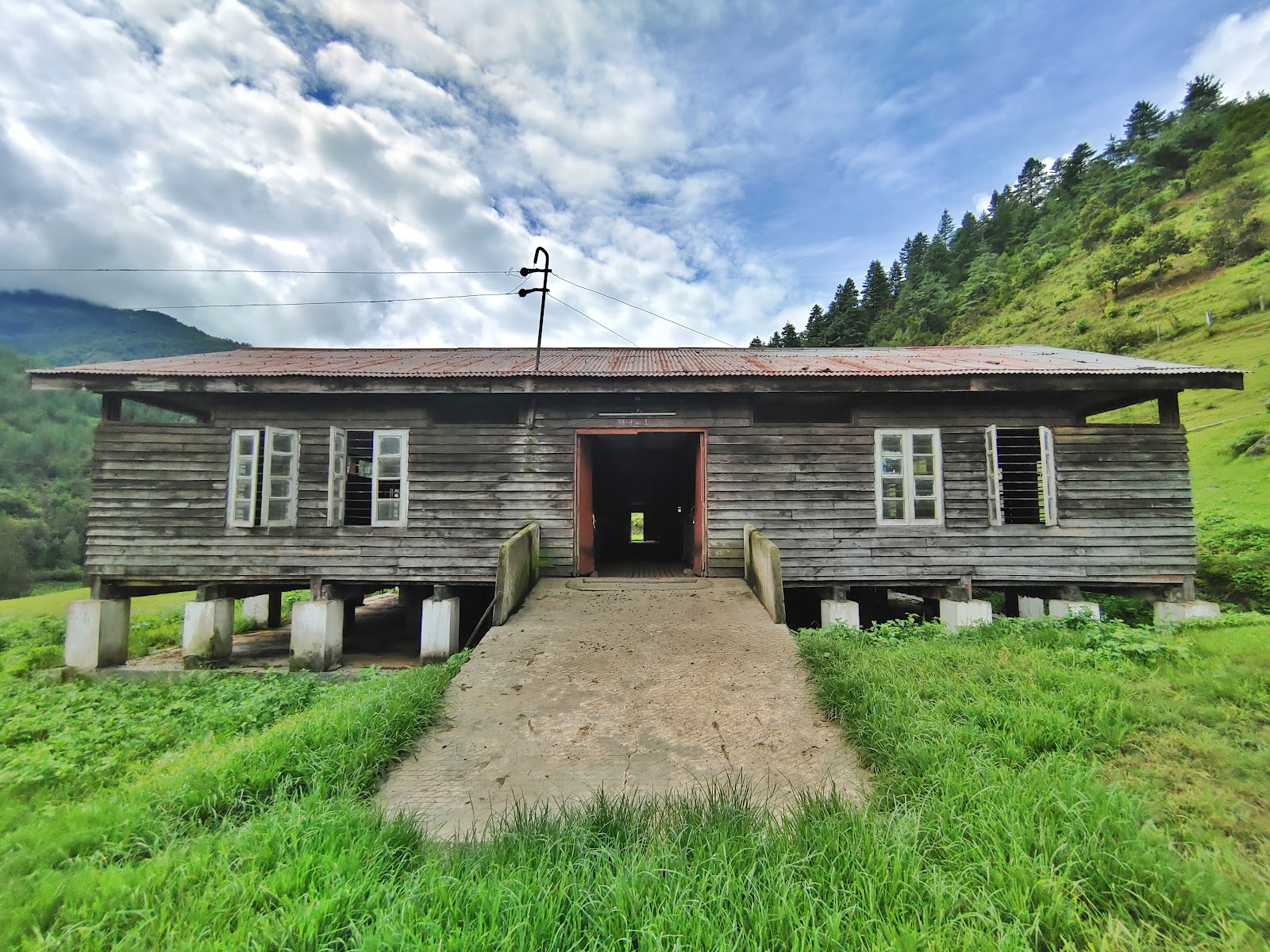 Sangti Valley Sheep Farm