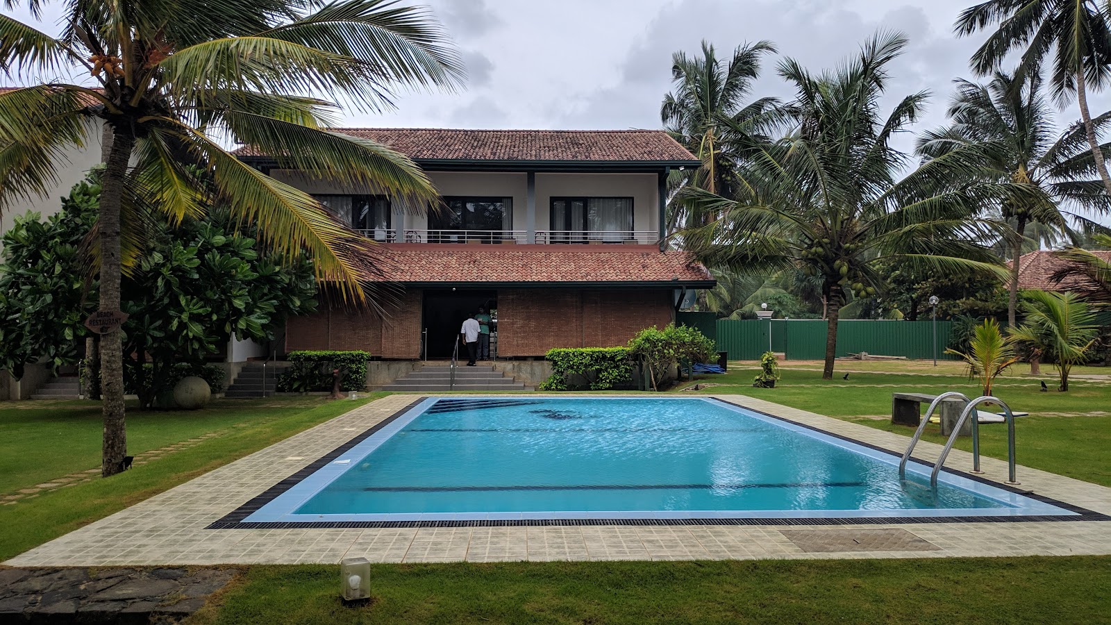 Sea Rock Villa