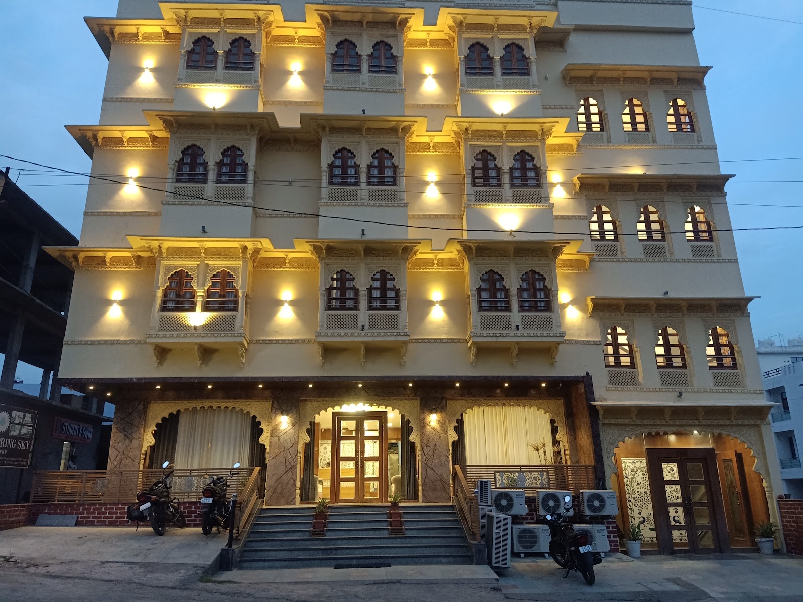 Hotel Shreeji Palace