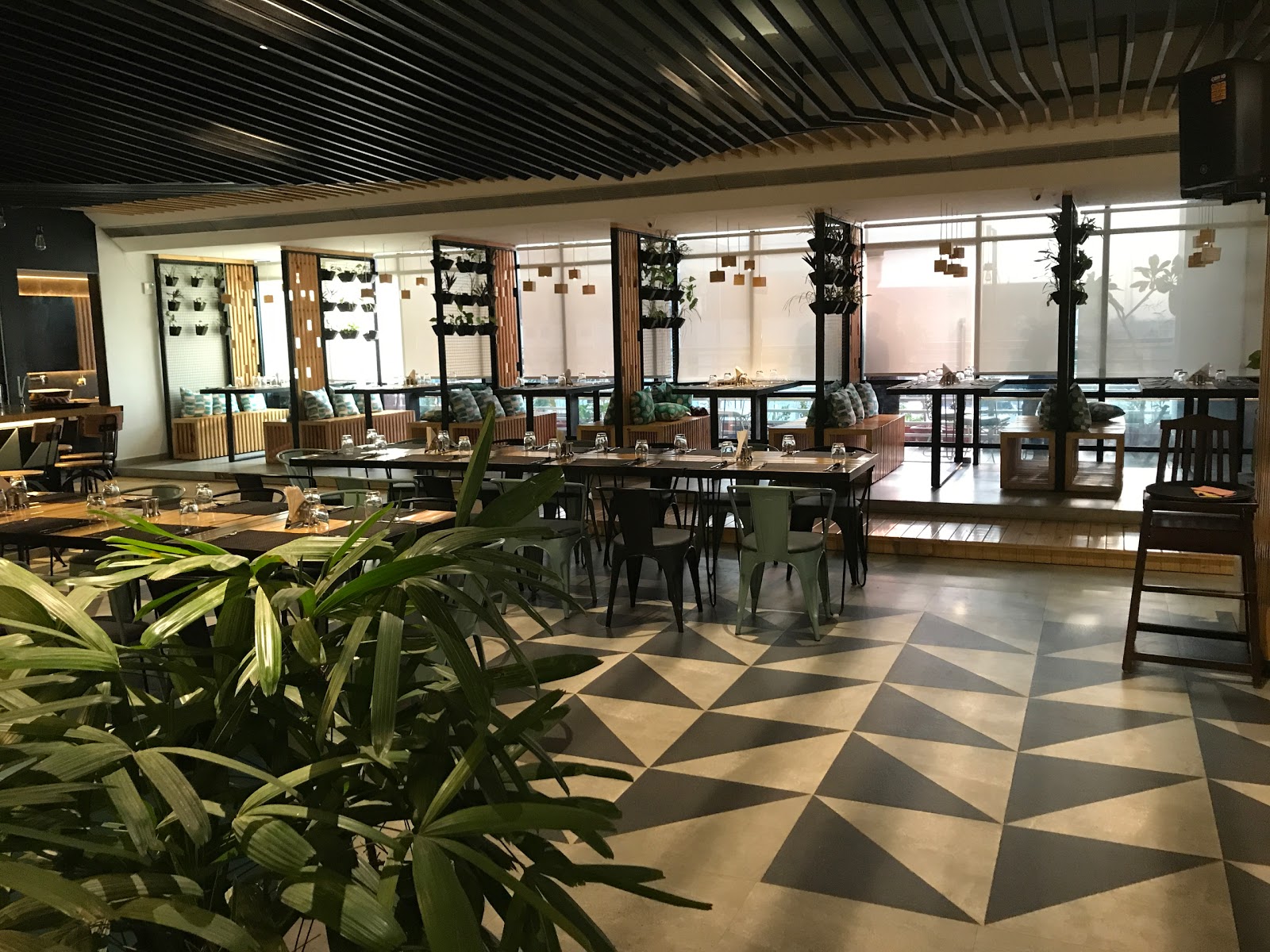 Aasman Restaurant