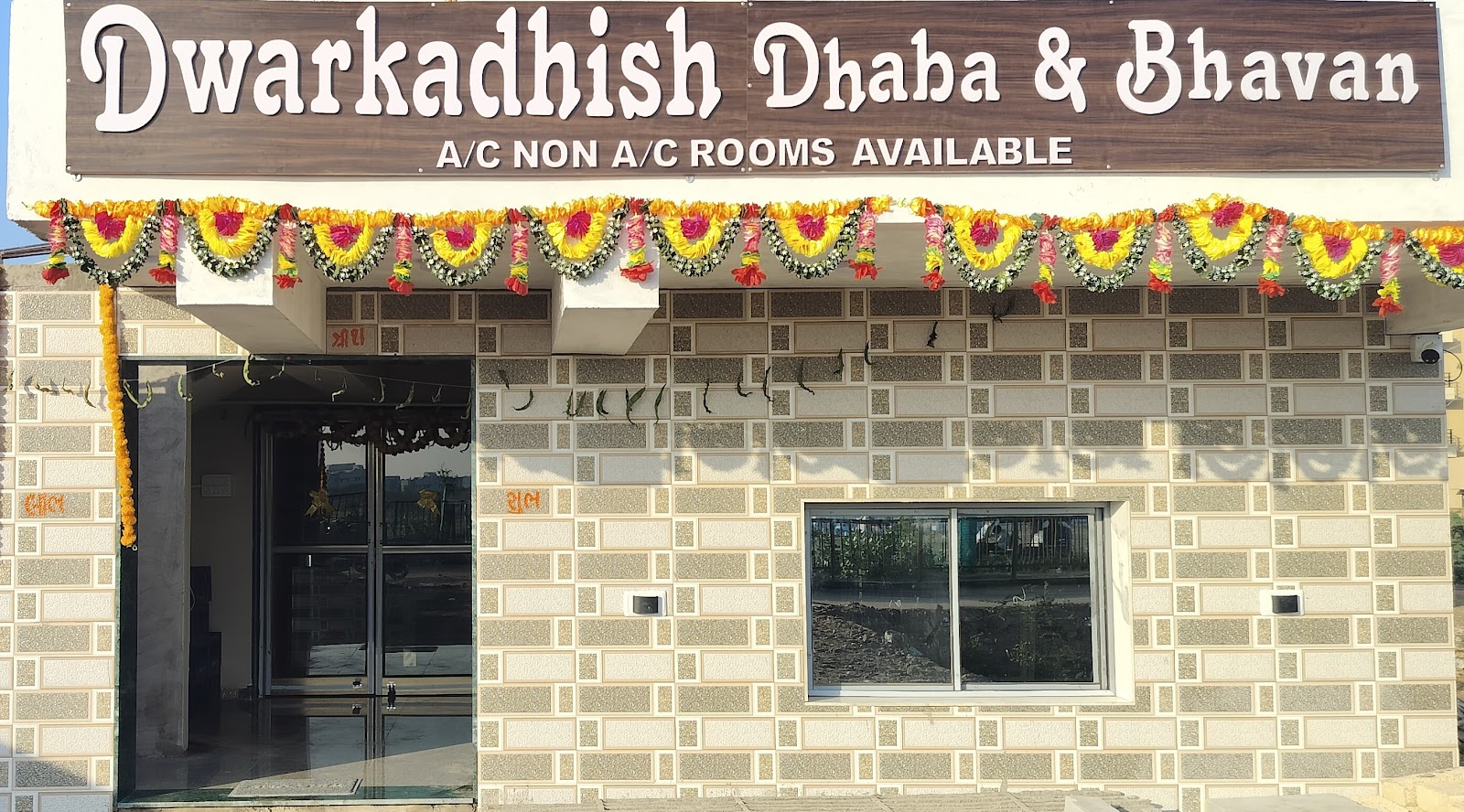 DWARKADHISH DHABA AND BHAVAN