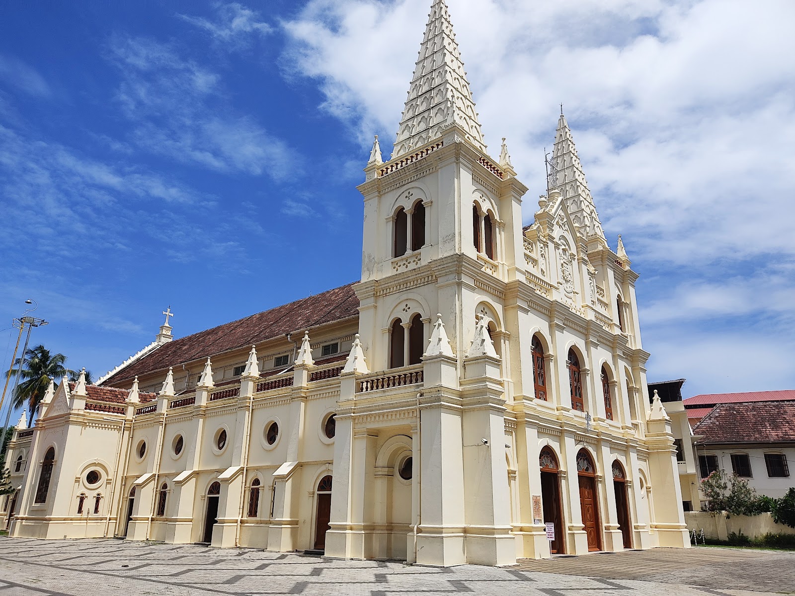 Santa Cruz Cathedral Basilica, Kochi