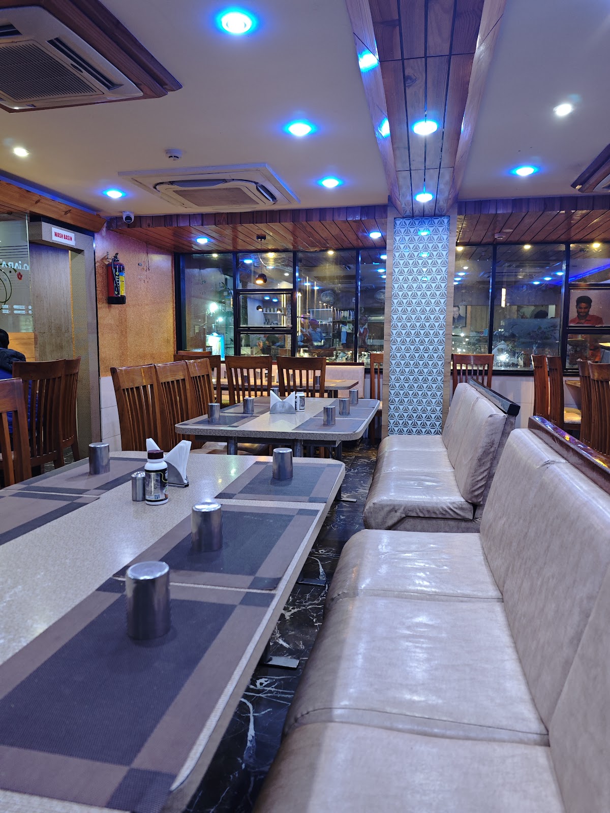 Green Rock Restaurant