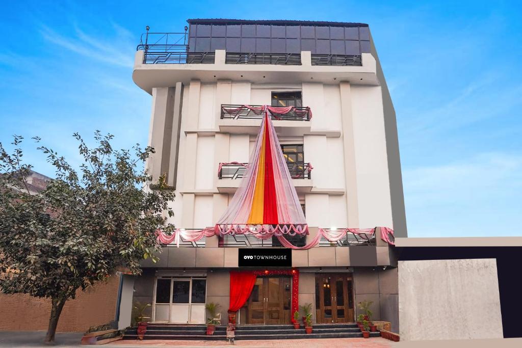 The Royal Casa Hotel & Banquet