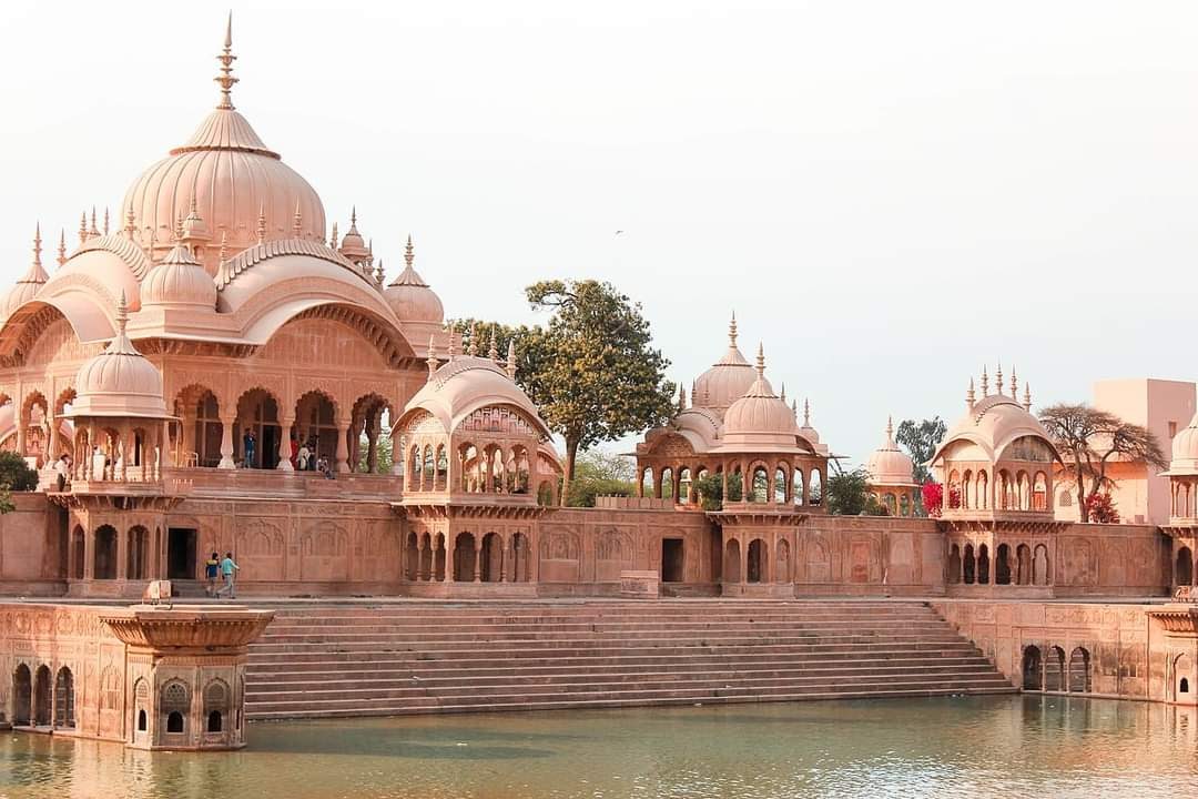 Kusum Sarovar, Govardhan