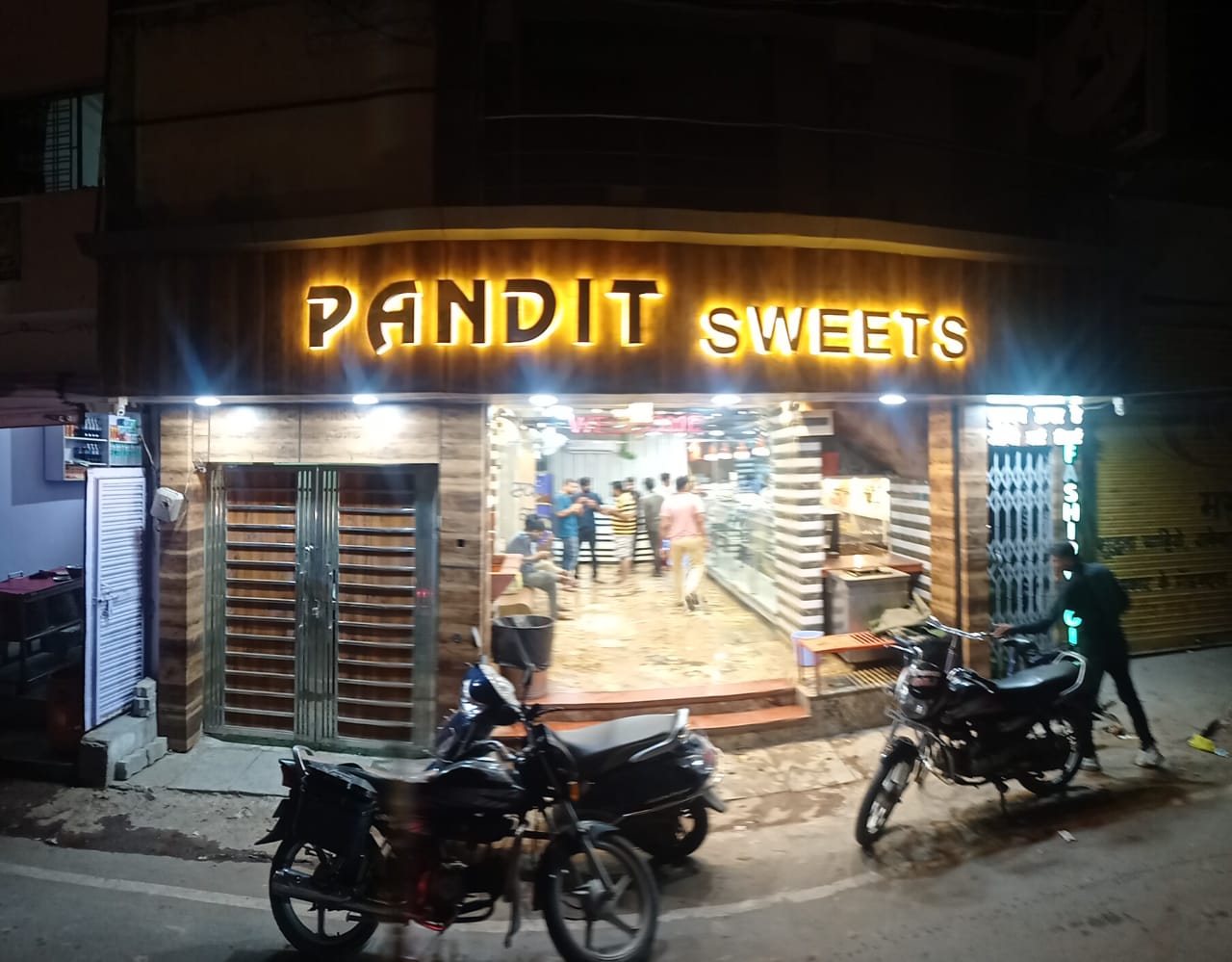 Pandit Sweets