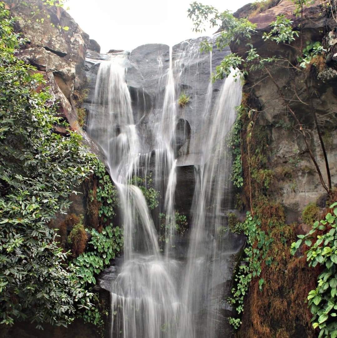 Lugu Buru Ghanta Bari/ ᱞᱩᱜᱩ ᱵᱩᱨᱩ ᱜᱷᱟᱸᱴᱟ ᱵᱟᱲᱮ