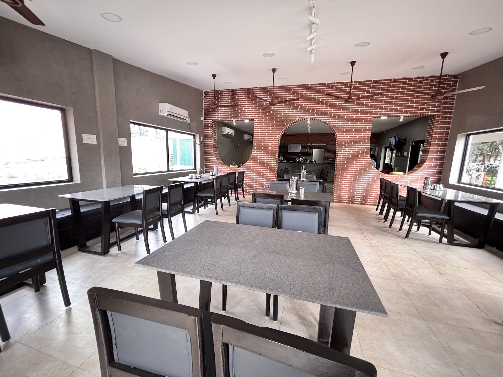 TTDC Restaurant Hogenakkal